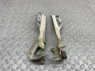 Петля капота SUZUKI JIMNY JB23W K6A 2 ракурс Петля капота SUZUKI JIMNY JB23W K6A 2 ракурс