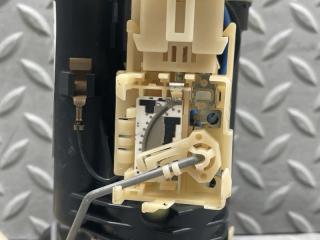 Топливный насос SUBARU PLEO RA1 EN07 42021KE020 2 ракурс