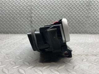 Дуйки левые TOYOTA COROLLA ZWE211 2ZR-FXE 55650-12450 4 ракурс