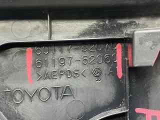 Уголок крыла правый передний TOYOTA VITZ NCP131 1NZ-FE 60117-52070 4 ракурс