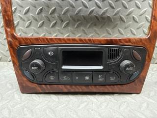Климат-контроль MERCEDES-BENZ C-CLASS W203 M111E20 EVO (111.951) 2038300985 4 ракурс