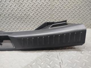 Накладка замка багажника MAZDA CX-3 DK5AW S5-DPTS D10E-6889X 4 ракурс Накладка замка багажника MAZDA CX-3 DK5AW S5-DPTS D10E-6889X 4 ракурс