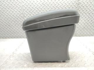Бардачок между сиденьями TOYOTA VITZ KSP130 1KR-FE 2 ракурс