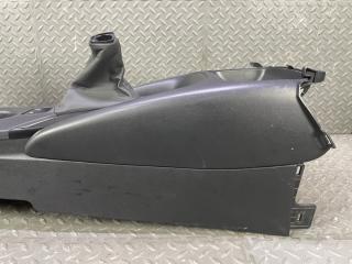 Бардачок между сиденьями TOYOTA COROLLA ZWE211 2ZR-FXE 58831-12050 3 ракурс Бардачок между сиденьями TOYOTA COROLLA ZWE211 2ZR-FXE 58831-12050 3 ракурс
