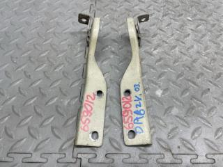 Петля капота SUZUKI EVERY DA62V K6A 1 ракурс