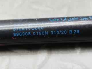 Амортизатор капота SUBARU LEVORG VN5 CB18EYWHAA 57251VC010 4 ракурс