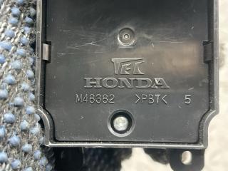 Блок упр. стеклоподьемниками правый передний HONDA N-ONE JG1 S07A M48382 3 ракурс