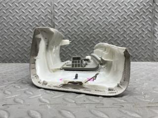 Накладка на стойку кузова левая задняя AUDI Q7 4L BHK 4L0867287 4 ракурс Накладка на стойку кузова левая задняя AUDI Q7 4L BHK 4L0867287 4 ракурс
