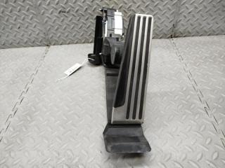 Педаль подачи топлива NISSAN SKYLINE ZV37 M274DE20AL(274.930) 3 ракурс Педаль подачи топлива NISSAN SKYLINE ZV37 M274DE20AL(274.930) 3 ракурс
