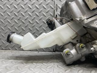 Главный тормозной цилиндр NISSAN LEAF ZE1 EM57 5SC0A 2 ракурс Главный тормозной цилиндр NISSAN LEAF ZE1 EM57 5SC0A 2 ракурс