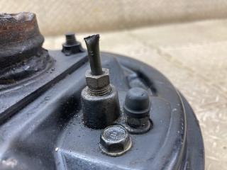 Ступица левая задняя SUZUKI ALTO HA25V K6A 5 ракурс Ступица левая задняя SUZUKI ALTO HA25V K6A 5 ракурс