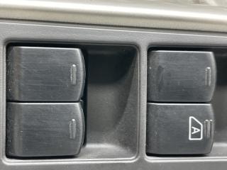 Блок упр. стеклоподьемниками правый передний NISSAN NOTE E12 HR12DDR 80960 3VA1A 4 ракурс