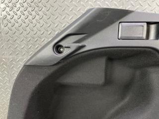 Обшивка багажника левая задняя TOYOTA COROLLA ZWE211 2ZR-FXE 64740-12490 4 ракурс