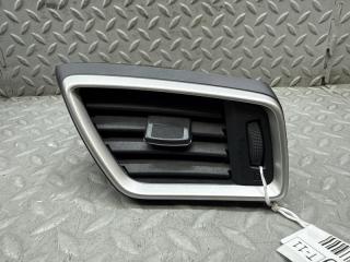 Дуйки правые передние NISSAN X-TRAIL T32 MR20DD 68760 4BA0A 1 ракурс
