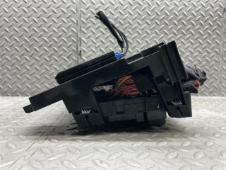 Блок предохранителей BMW I3 I01 W20K06A 9281980 4 ракурс