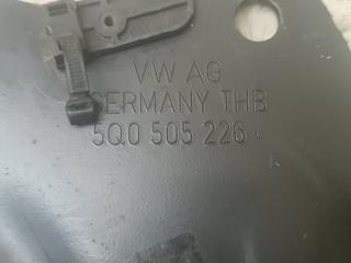 Рычаг правый задний VOLKSWAGEN GOLF 5G5 CJS 5Q0505226C 5 ракурс