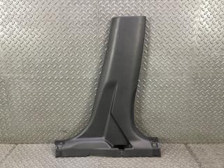 Накладка на стойку кузова правая NISSAN X-TRAIL T32 MR20DD 76915 4CE0A 1 ракурс
