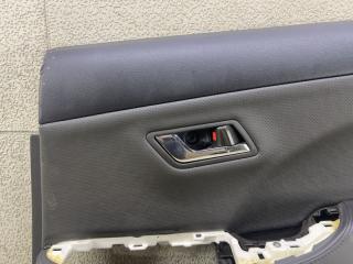 Обшивка дверей правая задняя TOYOTA CROWN GRS204 2GR-FSE 67617-X1800 2 ракурс