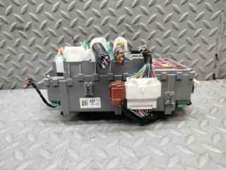 Блок предохранителей HONDA JADE FR4 LEB T4R-J012 3 ракурс Блок предохранителей HONDA JADE FR4 LEB T4R-J012 3 ракурс