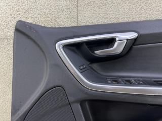 Обшивка дверей правая передняя VOLVO V60 FW48 B4164T 8635857 2 ракурс