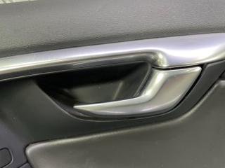 Обшивка дверей правая задняя VOLVO V60 FW48 B4164T 8635880 3 ракурс