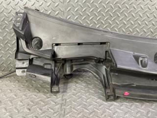 Планка под дворники TOYOTA YARIS MXPH10 M15A-FXE 55708-K0010 2 ракурс
