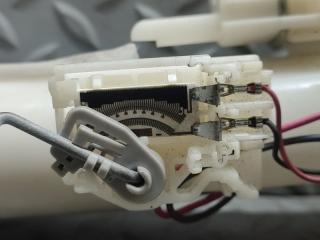 Топливный насос TOYOTA PASSO KGC35 1KR-FE 23210-B1100 2 ракурс