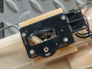 Топливный насос SUZUKI PALETTE MK21S K6A 15100-82K01 2 ракурс