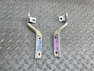 Петля капота SUZUKI EVERY DA64V 1 ракурс