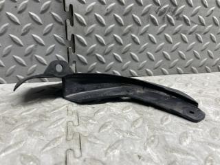 Брызговик задний MAZDA VERISA DC5W ZY D461 V3 462 5 ракурс