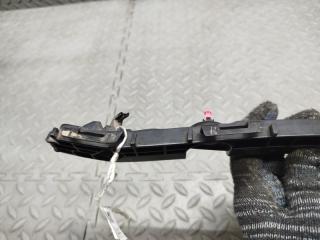 Крепеж бампера левый задний TOYOTA COROLLA ZWE211 2ZR-FXE 52576-12250 3 ракурс Крепеж бампера левый задний TOYOTA COROLLA ZWE211 2ZR-FXE 52576-12250 3 ракурс