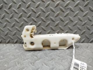 Крепеж бампера левый передний NISSAN X-TRAIL NT31 MR20DE 622233UB0A 1 ракурс