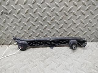 Крепеж бампера правый передний TOYOTA ISIS ANM15 52115-44070 2 ракурс