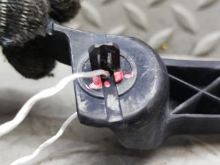 Крепеж бампера правый передний TOYOTA ISIS ANM15 52115-44070 3 ракурс