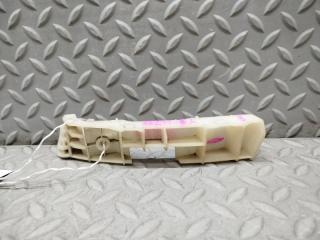 Крепеж бампера левый передний NISSAN CUBE BNZ11 62223U000 2 ракурс