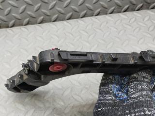 Крепеж бампера правый задний TOYOTA COROLLA ZWE211 2ZR-FXE 52575-12260 5 ракурс Крепеж бампера правый задний TOYOTA COROLLA ZWE211 2ZR-FXE 52575-12260 5 ракурс