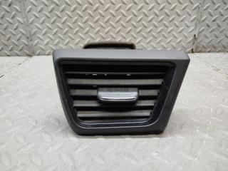 Дуйки правые передние NISSAN LEAF ZE1 EM57 68760 5SK0B 1 ракурс