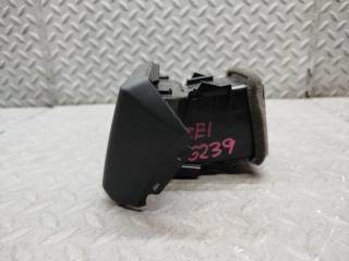 Дуйки правые передние NISSAN LEAF ZE1 EM57 68760 5SK0B 3 ракурс