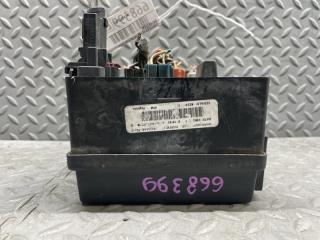 Блок предохранителей CHRYSLER VOYAGER RG EGA 04748555AC 4 ракурс