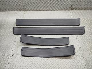 Накладка на порог HONDA CR-V RE3 K24A VTEC 84252-SWA-A010 1 ракурс