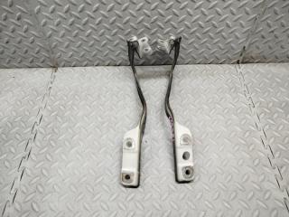 Петля капота SUZUKI SPACIA MK53S R06A 1 ракурс Петля капота SUZUKI SPACIA MK53S R06A 1 ракурс