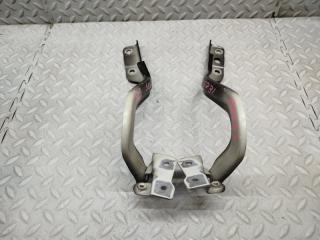 Петля капота SUZUKI SPACIA MK53S R06A 2 ракурс Петля капота SUZUKI SPACIA MK53S R06A 2 ракурс