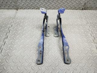 Петля капота TOYOTA YARIS MXPH10 M15A-FXE 1 ракурс Петля капота TOYOTA YARIS MXPH10 M15A-FXE 1 ракурс