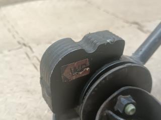 Подушка двигателя правая передняя TOYOTA KLUGER V MHU28W 3MZ-FE 3 ракурс Подушка двигателя правая передняя TOYOTA KLUGER V MHU28W 3MZ-FE 3 ракурс