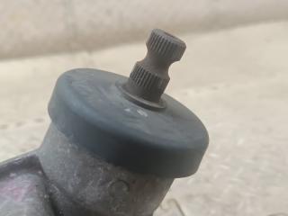 Угловой редуктор ISUZU WIZARD UES73FW 4JX1T 2 ракурс Угловой редуктор ISUZU WIZARD UES73FW 4JX1T 2 ракурс