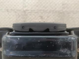Подушка двигателя левая передняя VOLKSWAGEN GOLF 5G5 CJS 5Q0199555R 4 ракурс