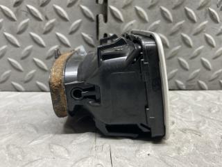 Дуйки правые передние VOLVO XC70 BZ90 B6304T4 30755192 3 ракурс