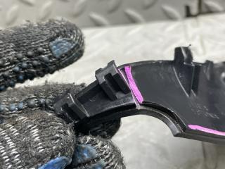 Уголок жабо правый передний VOLVO XC70 BZ90 B6304T4 31218595 3 ракурс