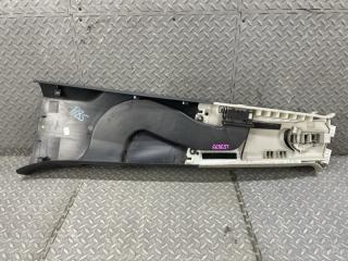 Накладка на стойку кузова правая AUDI Q7 4L BHK 4L0867240A 5 ракурс Накладка на стойку кузова правая AUDI Q7 4L BHK 4L0867240A 5 ракурс