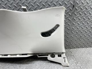 Накладка на стойку кузова левая задняя NISSAN LEAF ZE1 EM57 769355SK0A 3 ракурс